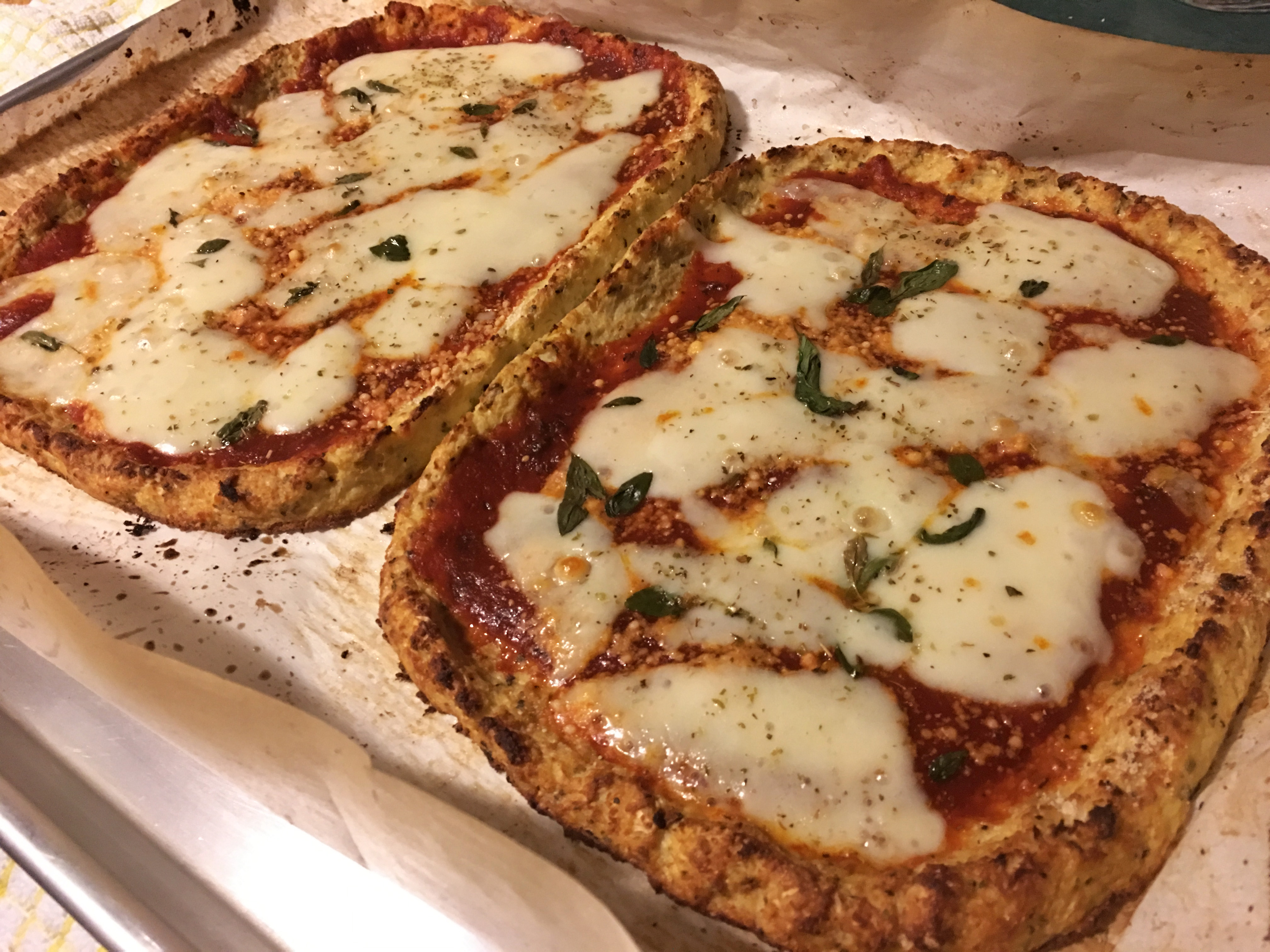  Healthy Cauliflower Pizza Crust Recipe (That Doesn’t Fall Apart) – Gluten-Free, Grain-Free, Vegetarian